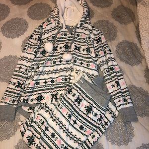 BNWOT Jane and Bleecker Pajama Set